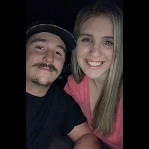 Meet your Posher, Caitlan